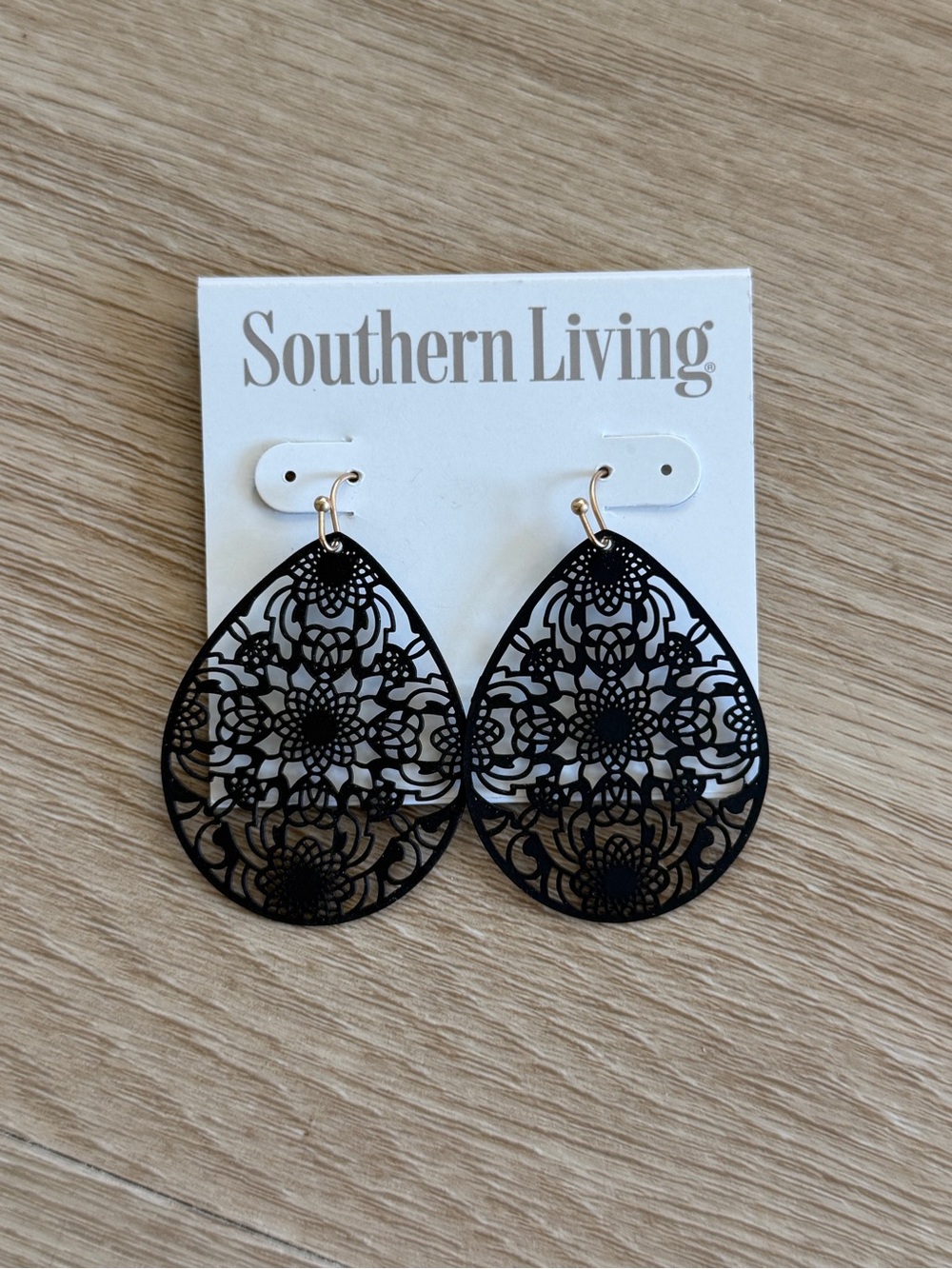 Southern Living NWT Matte Black Teardrop Filigree Hook Dangle Drop Earrings